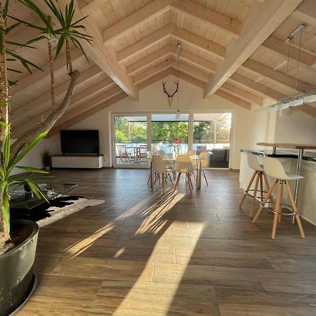 Lichtdurchflutete Wohnung Mit Grosser Dachterrasse Bruckmühl Екстериор снимка