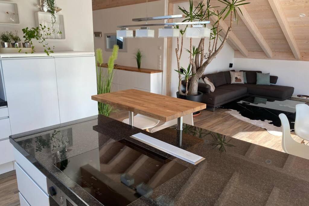 Lichtdurchflutete Wohnung Mit Grosser Dachterrasse Bruckmühl Екстериор снимка