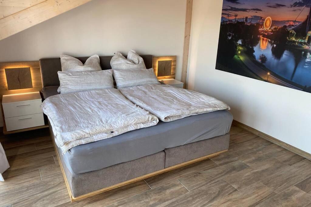 Lichtdurchflutete Wohnung Mit Grosser Dachterrasse Bruckmühl Екстериор снимка